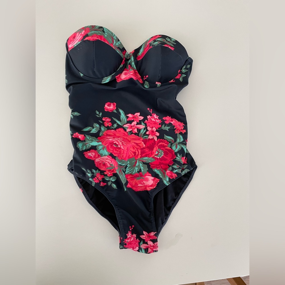 Albion Fit Swim One Piece size Small